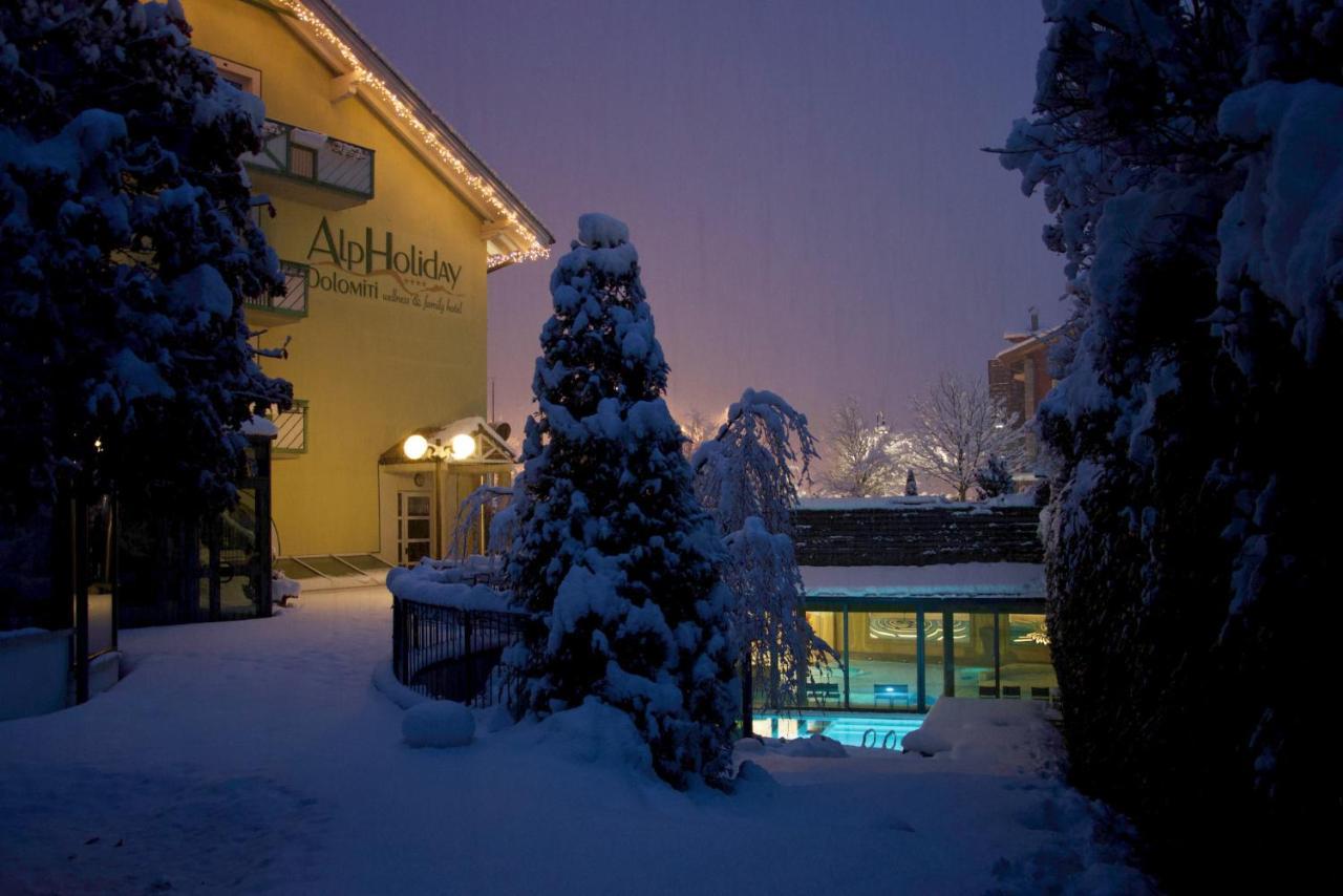 Alpholiday Dolomiti Wellness & Family Hotel Dimaro Bagian luar foto