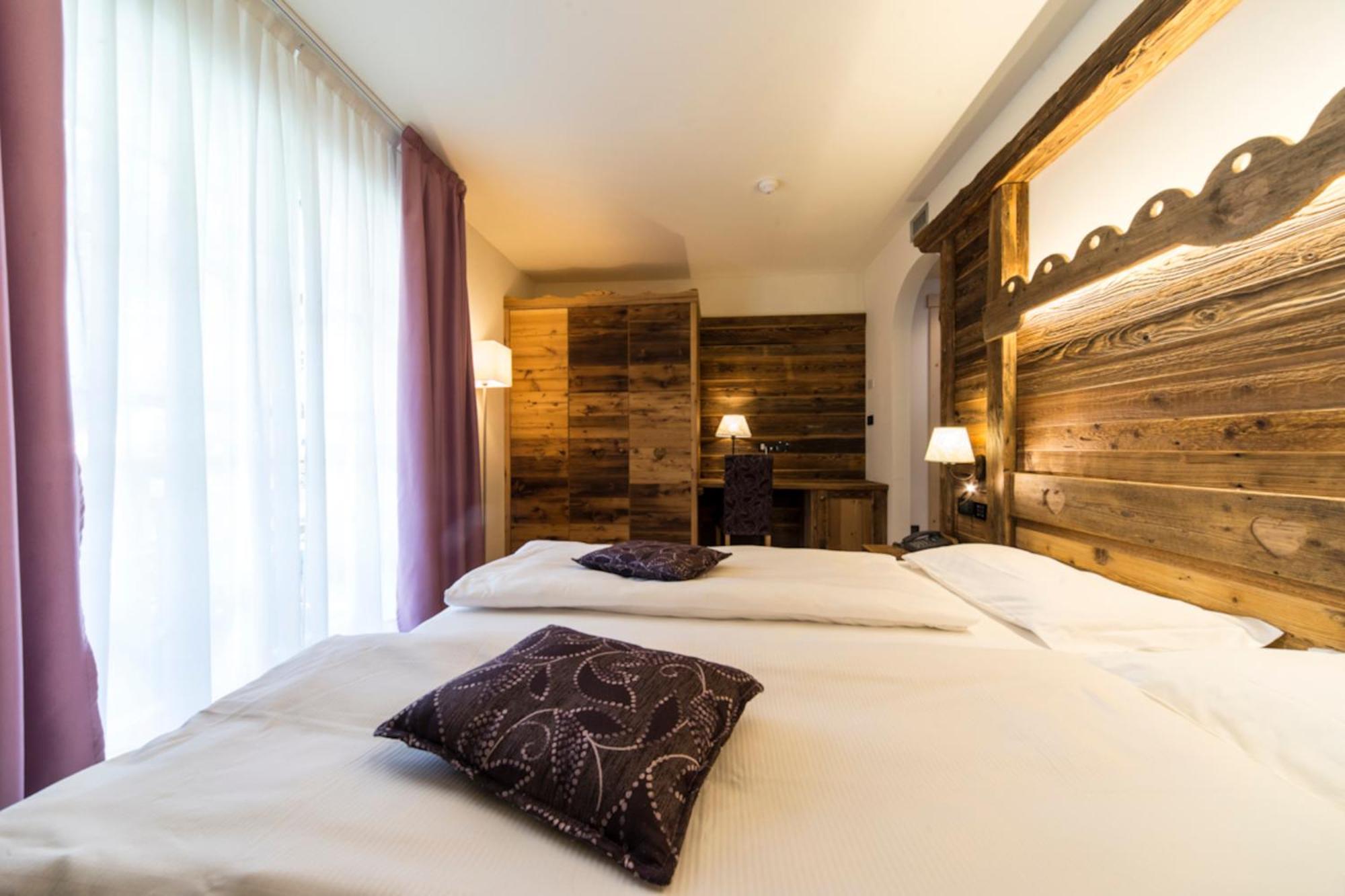 Alpholiday Dolomiti Wellness & Family Hotel Dimaro Ruang foto