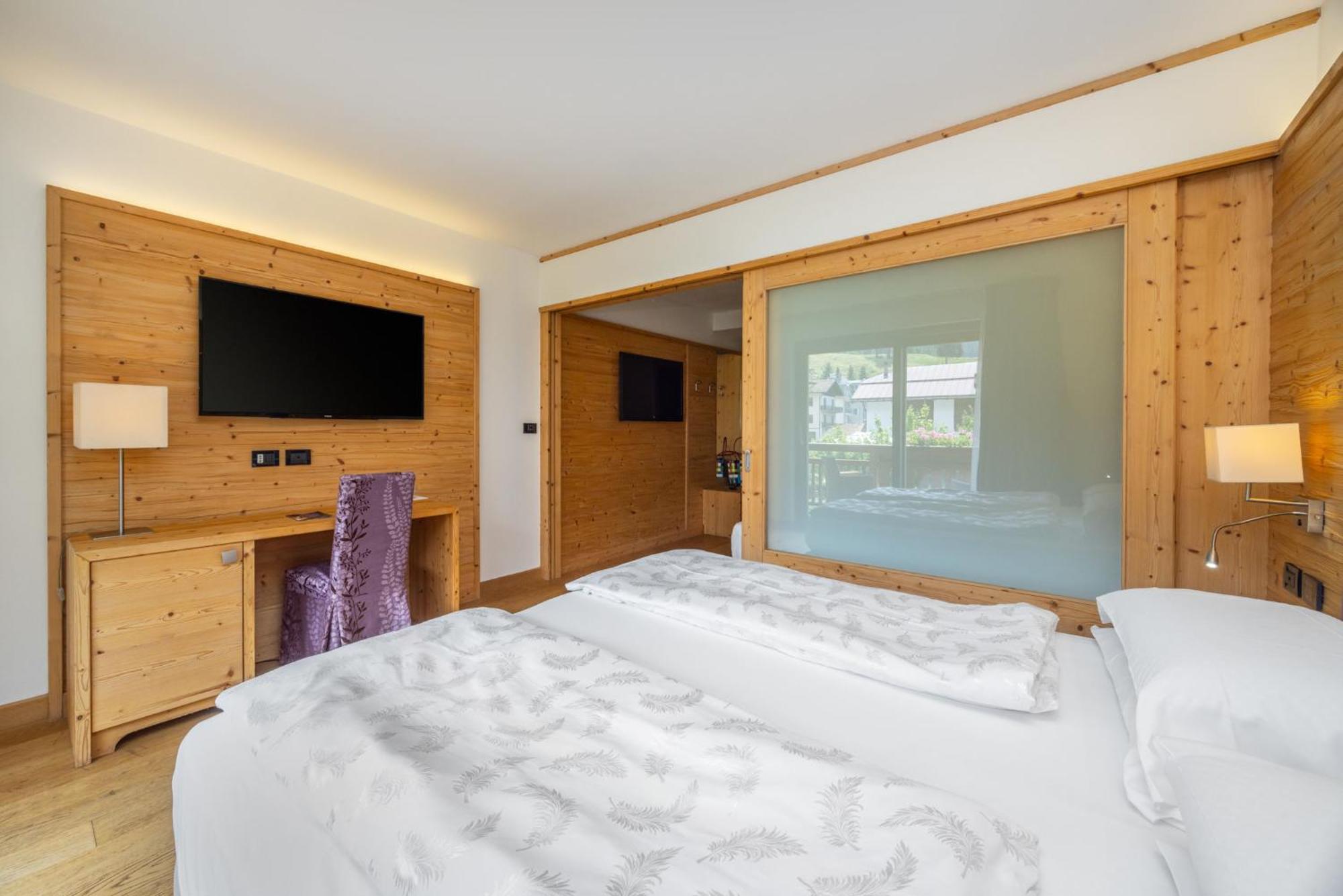 Alpholiday Dolomiti Wellness & Family Hotel Dimaro Ruang foto