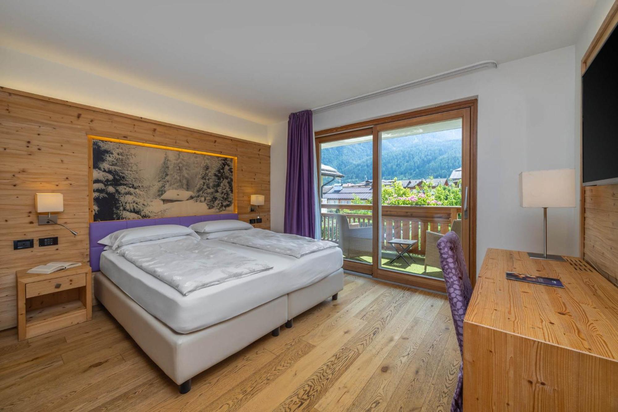 Alpholiday Dolomiti Wellness & Family Hotel Dimaro Ruang foto