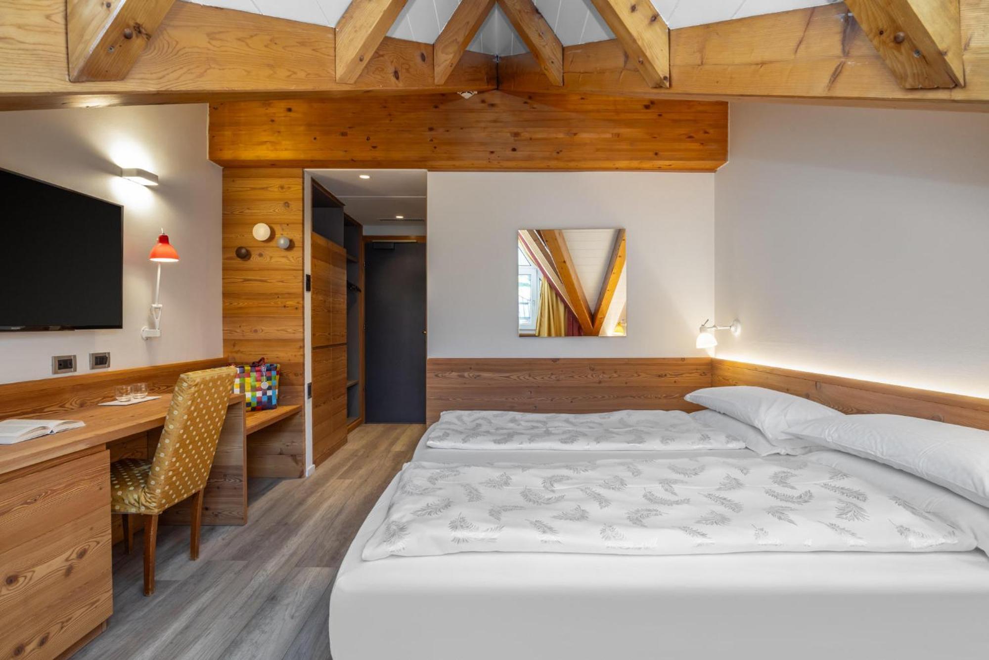 Alpholiday Dolomiti Wellness & Family Hotel Dimaro Ruang foto
